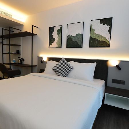 Rume Hotel Kuching Bagian luar foto