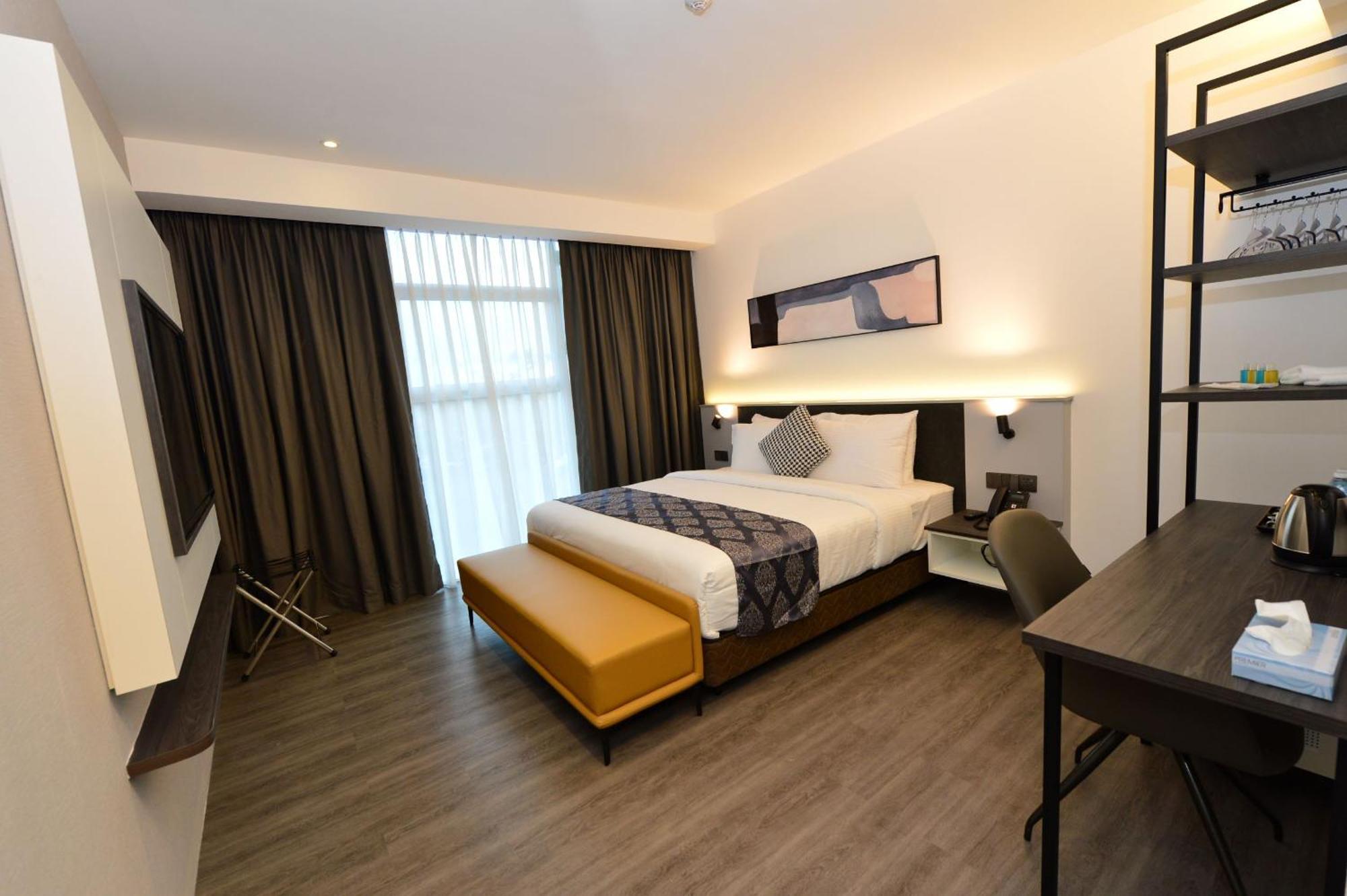 Rume Hotel Kuching Bagian luar foto