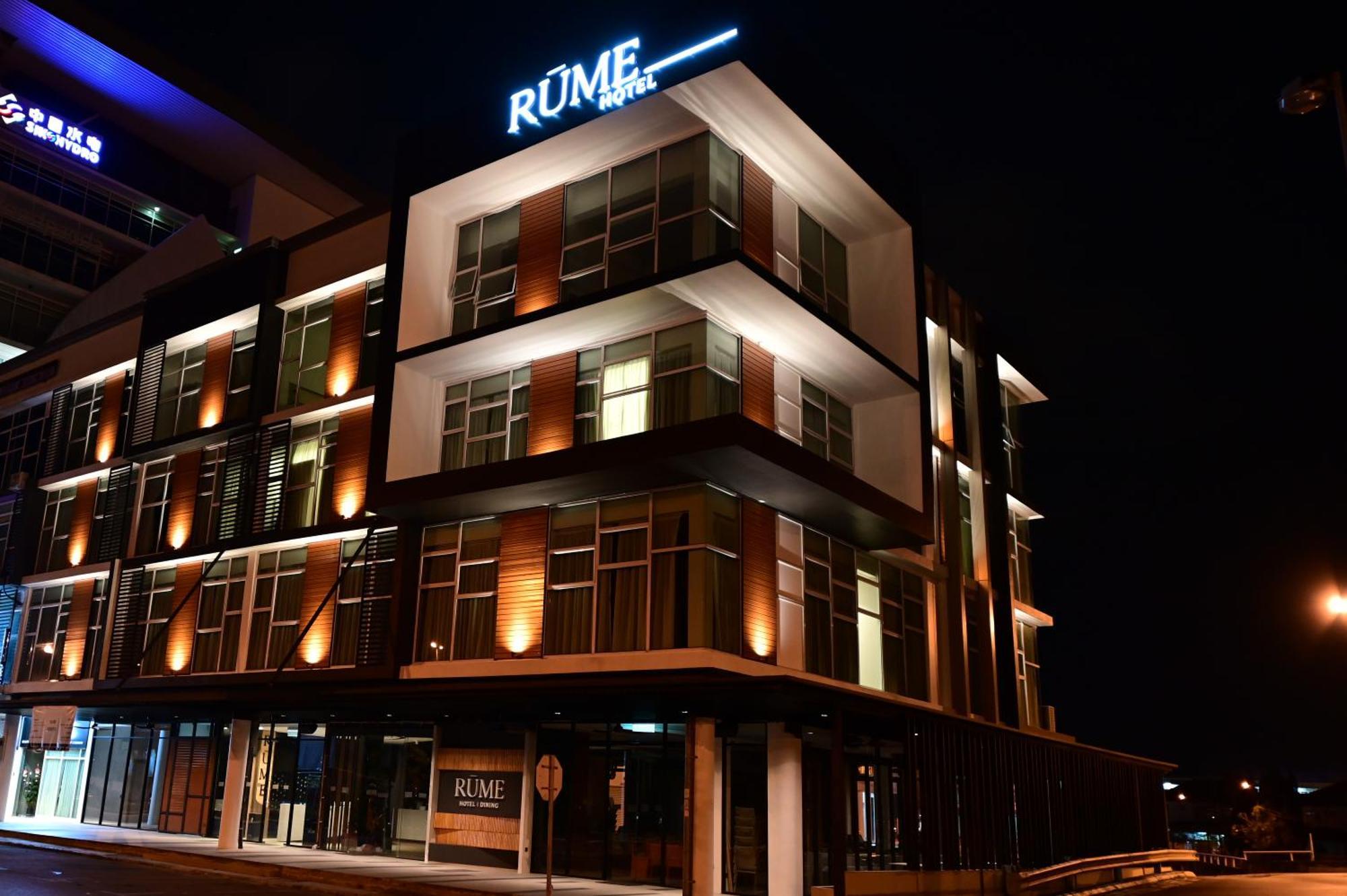Rume Hotel Kuching Bagian luar foto